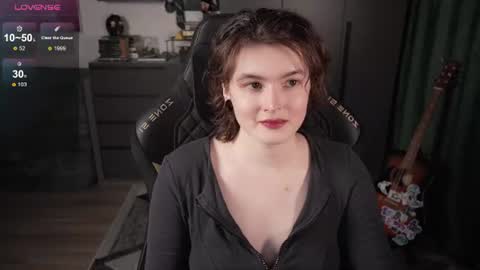 Helen Blossom online show from 07-17-26, 08:14