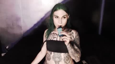 Nikki online show from 02-19-25, 10:42