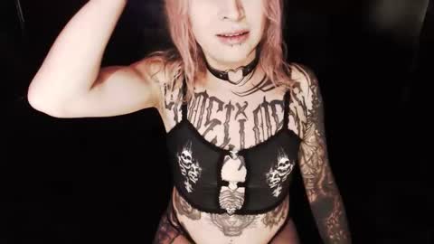 Nikki online show from 10-26-25, 12:27