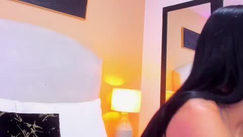 Snapshot of cynthia_turner1 chatting on 10-14-25, 06:31 Cynthia Turner online show from 10-14-25, 06:31
