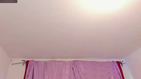 Snapshot of cynthiawatson_ chatting on 09-08-25, 02:16 Cynthia online show from 09-08-25, 02:16