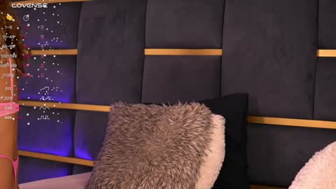 Snapshot of cynthiawest chatting on 02-05-25, 03:55 Ivy online show from 02-05-25, 03:55