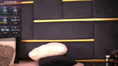 Snapshot of cynthiawest chatting on 02-18-25, 03:53 Ivy online show from 02-18-25, 03:53