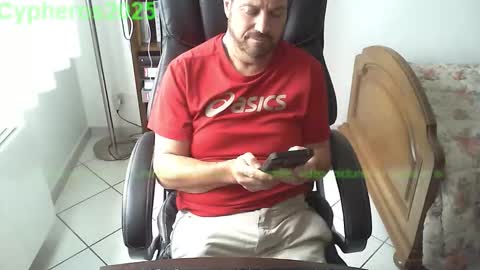 Snapshot of cypheros2025 chatting on 10-01-25, 08:53 Chris online show from 10-01-25, 08:53