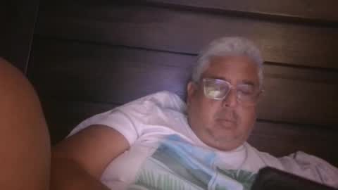 Snapshot of czar1974 chatting on 06-08-26, 01:39 czar1974 online show from 06-08-26, 01:39