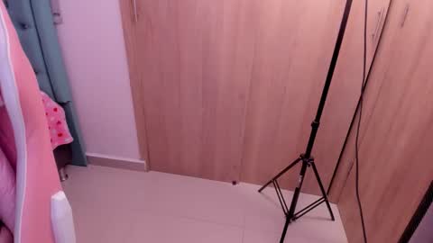 darling online show from 12-04-25, 07:39