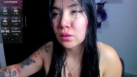 Snapshot of daahanna_ chatting on 12-24-24, 12:22 Ailyn online show from 12-24-24, 12:22