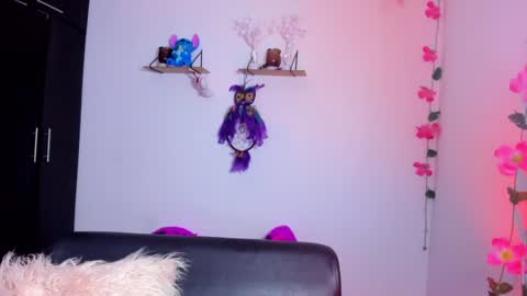 Snapshot of daahanna_ chatting on 01-30-25, 04:58 Ailyn online show from 01-30-25, 04:58