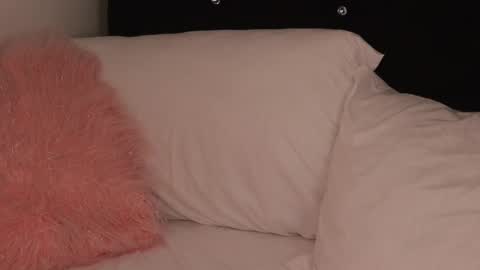 Snapshot of daarlene chatting on 12-25-24, 05:58 Darlene online show from 12-25-24, 05:58