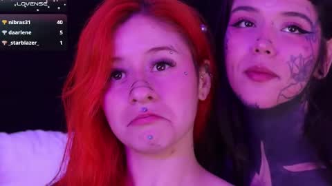 Snapshot of daarlene chatting on 02-04-25, 12:51 Darlene online show from 02-04-25, 12:51