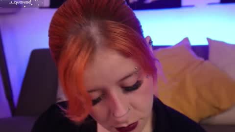 Snapshot of daarlene chatting on 11-08-25, 10:48 Darlene online show from 11-08-25, 10:48