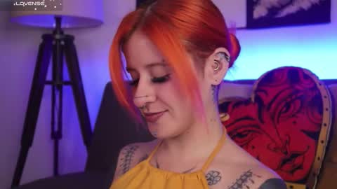 Snapshot of daarlene chatting on 12-23-25, 10:02 Darlene online show from 12-23-25, 10:02