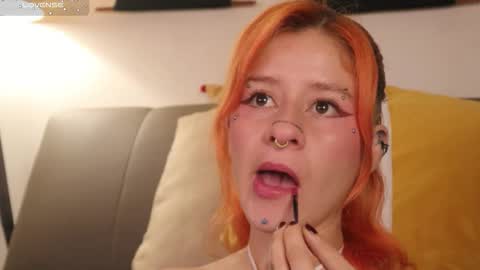 Snapshot of daarlene chatting on 01-06-26, 11:03 Darlene online show from 01-06-26, 11:03