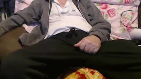 Snapshot of dad1956 chatting on 09-13-25, 04:45 Helmut online show from 09-13-25, 04:45