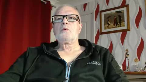 Snapshot of daddiescockforyou chatting on 05-18-26, 08:03 Brian ... online show from 05-18-26, 08:03