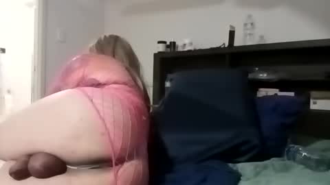 Snapshot of daddy69sx77 chatting on 05-26-26, 03:52 Kasey Xdresser online show from 05-26-26, 03:52