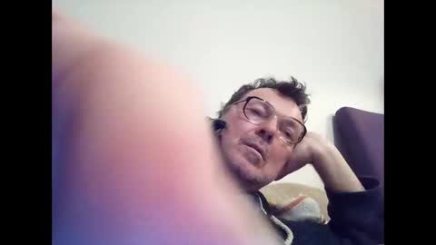 Snapshot of daddy91964 chatting on 03-09-25, 09:57 daddy91964 online show from 03-09-25, 09:57