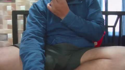 Snapshot of daddy_domm24 chatting on 12-18-25, 06:52 Daddy online show from 12-18-25, 06:52