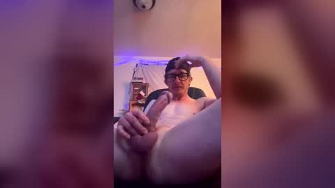 Snapshot of daddybigdick480 chatting on 06-11-26, 08:29 daddybigdick480 online show from 06-11-26, 08:29