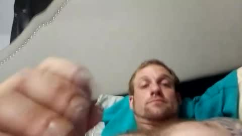 Snapshot of daddydeeevooo chatting on 04-28-26, 09:14 daddydeeevooo online show from 04-28-26, 09:14