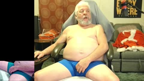 Snapshot of daddydom4fun chatting on 12-24-24, 01:16 Daddydom4fun online show from 12-24-24, 01:16