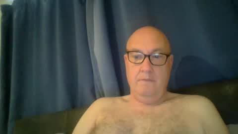 Snapshot of daddyhere4uall6 chatting on 10-12-25, 07:29 daddyhere4uall6 online show from 10-12-25, 07:29