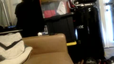 JOI use emoji thumbs up Faster   Thumbs down Slower    Hi Hand Stop    Fist Start.Stop online show from 04-24-26, 06:32