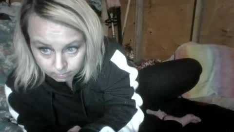 daddysg1rl123 online show from 06-17-26, 01:23