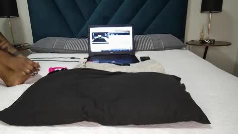 daddyslittleebony online show from 01-11-26, 08:25