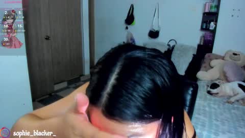 Snapshot of daddysweeeetbody chatting on 02-21-25, 10:59 Sophie online show from 02-21-25, 10:59