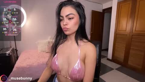 Snapshot of daddysweeeetbody chatting on 09-25-25, 02:26 Sophie online show from 09-25-25, 02:26