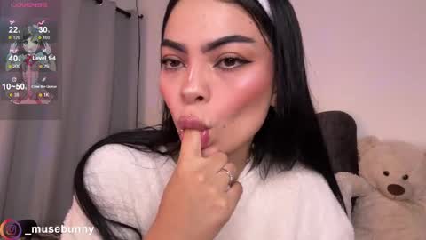 Sophie online show from 04-16-26, 04:13