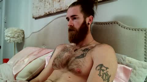 Snapshot of daddyunlocked chatting on 09-09-25, 01:10 daddyunlocked online show from 09-09-25, 01:10