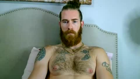 Snapshot of daddyunlocked chatting on 09-17-25, 05:03 daddyunlocked online show from 09-17-25, 05:03