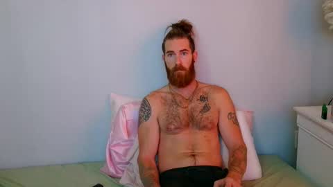 Snapshot of daddyunlocked chatting on 09-20-25, 10:49 daddyunlocked online show from 09-20-25, 10:49