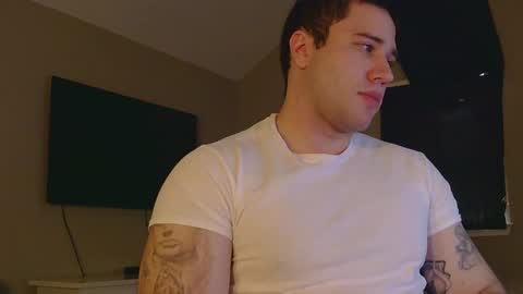 Snapshot of daddywassuppp4 chatting on 11-02-25, 04:09 Jon online show from 11-02-25, 04:09