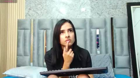 Channel.  online show from 01-08-26, 12:40