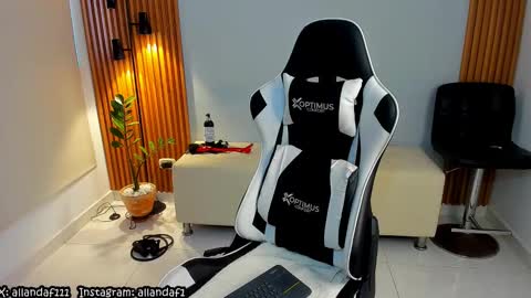 Allan Daf online show from 02-18-25, 01:33