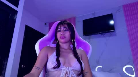 Dafne  online show from 11-28-25, 04:26