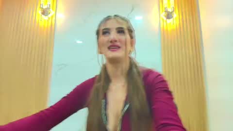Dafne Castro online show from 06-16-26, 07:38