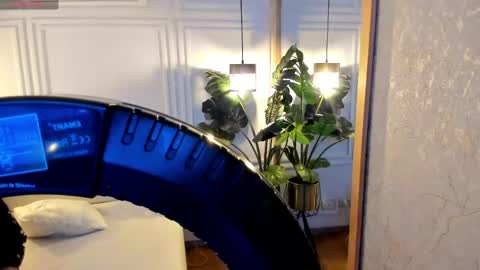 dafne_hillss online show from 04-29-26, 11:47