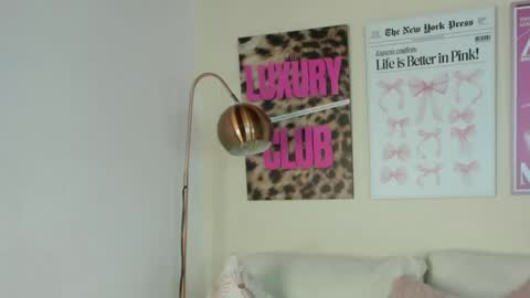 dafne_hillss online show from 05-27-26, 11:29