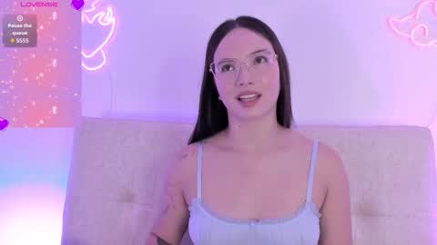 Snapshot of dafnevega chatting on 03-10-26, 12:10 Dafne online show from 03-10-26, 12:10