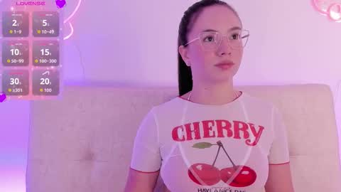 Snapshot of dafnevega chatting on 03-24-26, 12:10 Dafne online show from 03-24-26, 12:10