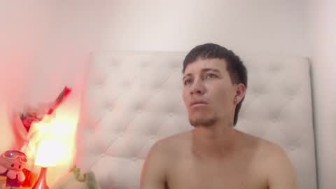 dafnne_and_thomas online show from 06-17-26, 03:09