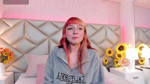 Dafnne online show from 11-25-25, 04:12