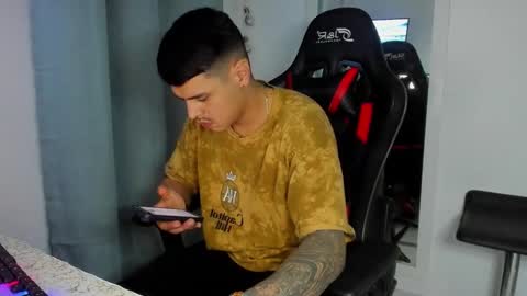 Snapshot of dage_19 chatting on 10-22-25, 03:07 my name is Jhon and I live in colombia online show from 10-22-25, 03:07