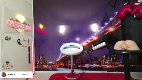 Snapshot of dagofastmilk chatting on 06-23-26, 12:47 DiegoXXL online show from 06-23-26, 12:47