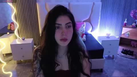 Snapshot of dahia_tay chatting on 05-18-26, 03:35 dahia online show from 05-18-26, 03:35