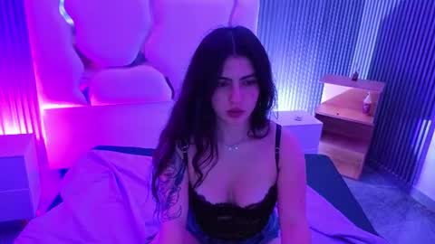 Snapshot of dahia_tay chatting on 06-17-26, 05:32 dahia online show from 06-17-26, 05:32
